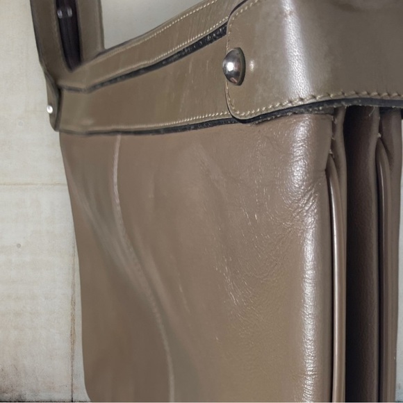Vintage John Romaine Taupe Leather Shoulder Bag - Picture 11 of 15